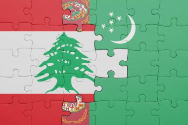 Lübnan 'ın renkli ulusal bayrağı ve Türkmenistan bayrağı ile bulmaca. konsept