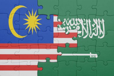 Suudi Arabistan 'ın renkli ulusal bayrağı ve Malezya bayrağı. konsept