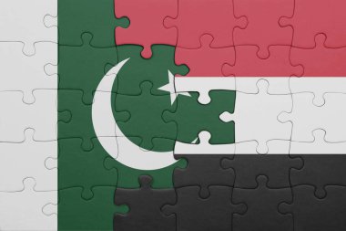 Pakistan bayrağı ve bayrağının rengarenk ulusal bayrağıyla bulmaca. konsept