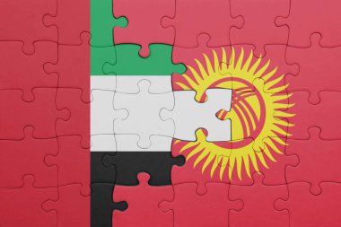 Kırgızistan 'ın renkli ulusal bayrağı ve Birleşik Arap Emirliklerinin bayrağı. konsept