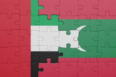 Maldivler 'in renkli ulusal bayrağı ve Birleşik Arap Emirlikleri' nin bayrağı. konsept
