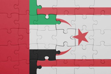 Kuzey Kıbrıs 'ın renkli ulusal bayrağı ve Birleşik Arap Emirliklerinin bayrağıyla ilgili bulmacalar. konsept
