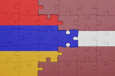 Ermenistan 'ın renkli ulusal bayrağı ve Letonya bayrağı. konsept