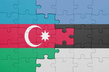 Azerbaijan 'ın renkli ulusal bayrağı ve Estonya bayrağıyla ilgili bulmaca. konsept