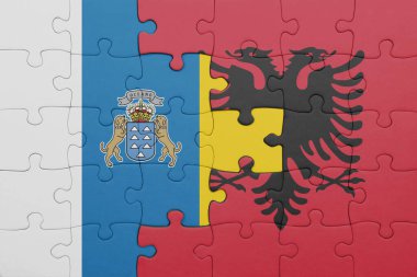 Albania 'nın renkli ulusal bayrağı ve kanarya adalarının bayrağı. konsept