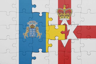 Kuzey İrlanda 'nın renkli ulusal bayrağı ve kanarya adalarının bayrağı. konsept