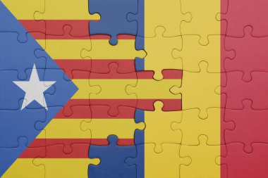 Romanya 'nın renkli ulusal bayrağı ve katalonya bayrağıyla ilgili bulmacalar. konsept