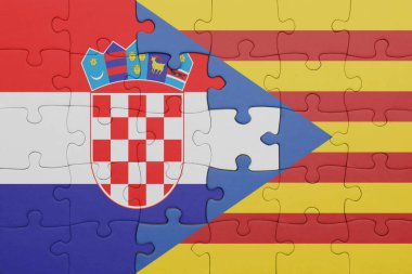 Katalonya 'nın renkli ulusal bayrağı ve Hırvat bayrağıyla ilgili bulmacalar. konsept