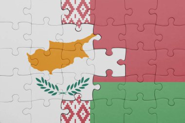 Beyaz Rusya 'nın renkli ulusal bayrağı ve Siyu bayrağı ile bulmaca. konsept