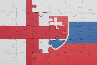 Slovakya 'nın renkli ulusal bayrağı ve İngiltere bayrağının bulmacası. konsept