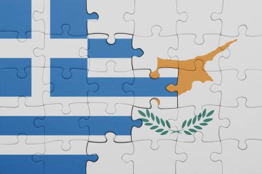 Siyananın renkli ulusal bayrağı ve Yunan bayrağının bulmacası. konsept