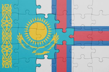 Kazakistan 'ın renkli ulusal bayrağı ve Faroe adalarının bayrağıyla ilgili bulmacalar. konsept