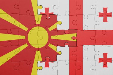 Macedonia 'nın renkli ulusal bayrağı ve Gürcistan bayrağı. konsept