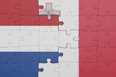 Malta 'nın renkli ulusal bayrağı ve Hollanda bayrağının bulmacası. konsept