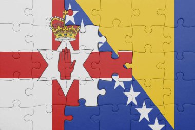 Kuzey İrlanda 'nın renkli ulusal bayrağı, Bosna ve Herzegovina bayrağı. konsept