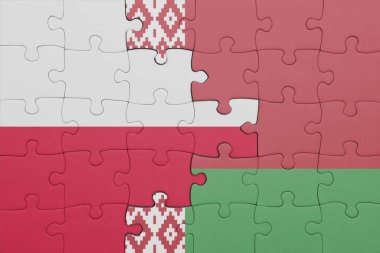 Beyaz Rusya 'nın renkli ulusal bayrağı ve Polonya bayrağı. konsept