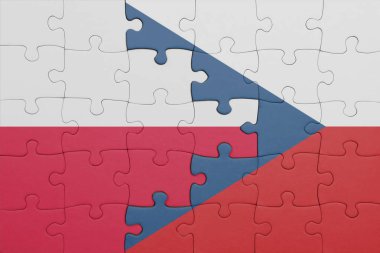 Czech Cumhuriyeti 'nin renkli ulusal bayrağı ve Polonya bayrağının bulmacası. konsept