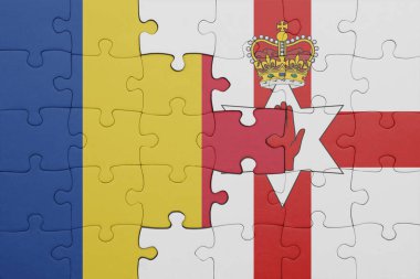 Romanya 'nın renkli ulusal bayrağı ve Kuzey İrlanda bayrağıyla ilgili bulmacalar. konsept