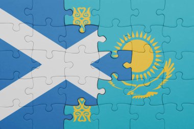Kazakistan 'ın renkli ulusal bayrağı ve İskoçya bayrağı. konsept