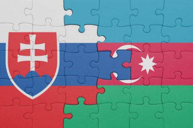 Azerbaijan 'ın renkli ulusal bayrağı ve Slovakya bayrağıyla ilgili bulmacalar. konsept