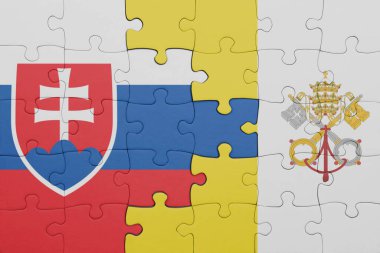 Vatikan 'ın renkli bayrağı ve Slovakya bayrağıyla ilgili bulmacalar. konsept