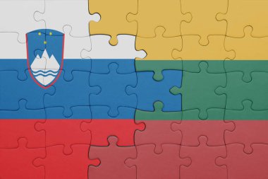 Slovenia 'nın renkli ulusal bayrağı ve Litvanya bayrağı bulmacası. konsept