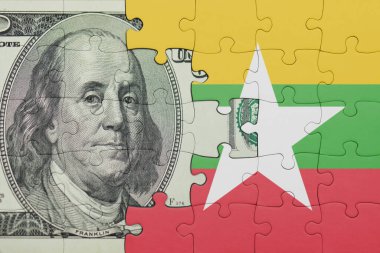 Myanmar 'ın renkli ulusal bayrağı ve Amerikan doları para kavramının bulmacası.