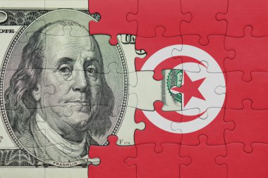 Tunus 'un renkli ulusal bayrağı ve Amerikan doları para kavramının bulmacası.
