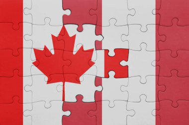 Peru 'nun renkli ulusal bayrağı ve Kanada bayrağının bulmacası. konsept