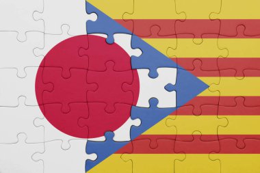 Katalonya 'nın renkli ulusal bayrağı ve Japon bayrağıyla ilgili bulmacalar. konsept