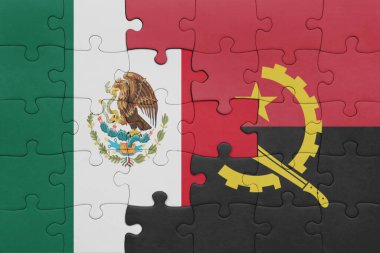 Angola 'nın renkli ulusal bayrağı ve Meksika bayrağı. konsept