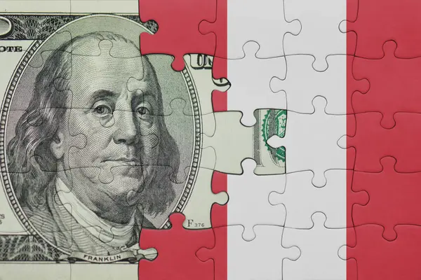 Peru 'nun renkli ulusal bayrağı ve ABD doları para .finans konseptiyle bulmaca
