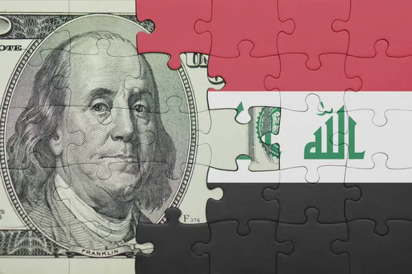 Irak 'ın renkli ulusal bayrağı ve ABD dolar para .finans kavramı ile bulmaca
