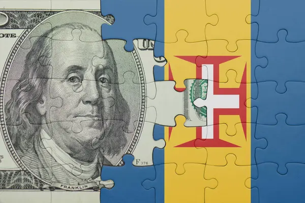 Madeira 'nın renkli ulusal bayrağı ve Amerikan doları para kavramının bulmacası.