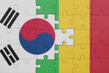 Mali ve Güney Kore bayrağının renkli ulusal bayrağıyla bulmaca. konsept