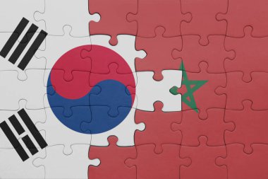 Fas 'ın renkli ulusal bayrağı ve Güney Kore bayrağının bulmacası. konsept