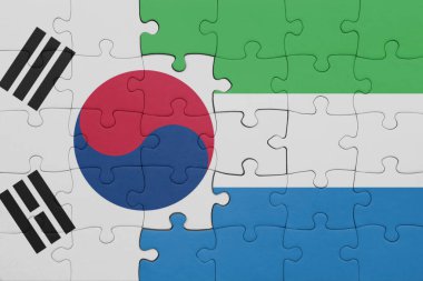 Güney Kore bayrağı ve Sierra Leone 'nin renkli ulusal bayrağıyla bulmaca. konsept