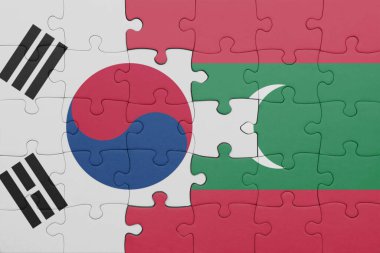 Güney Kore bayrağı ve maldivlerin renkli ulusal bayrağıyla bulmaca. konsept