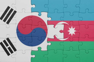 Azerbaijan 'ın renkli ulusal bayrağı ve Güney Kore bayrağının bulmacası. konsept