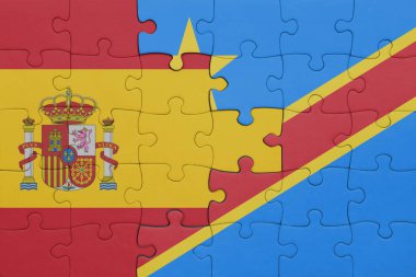 Demokratik Kongo Cumhuriyeti 'nin renkli ulusal bayrağı ve İspanya bayrağının bulmacası. konsept