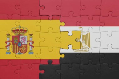 Mısırın renkli ulusal bayrağı ve İspanya bayrağının bulmacası. konsept