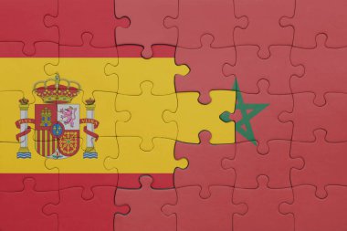 Fas 'ın renkli ulusal bayrağı ve İspanya bayrağı. konsept