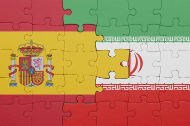 İran 'ın renkli ulusal bayrağı ve İspanya bayrağı ile bulmaca. konsept