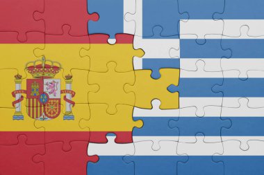 Yunanistan 'ın renkli ulusal bayrağı ve İspanya bayrağının bulmacası. konsept