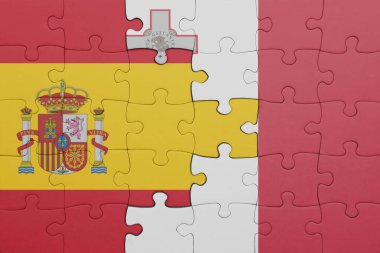 Malta 'nın renkli ulusal bayrağı ve İspanya bayrağı ile bulmaca. konsept