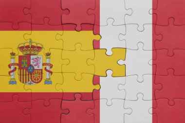 Peru 'nun renkli ulusal bayrağı ve İspanya bayrağı ile bulmaca. konsept