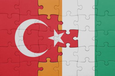 Cote Divoire 'ın renkli ulusal bayrağı ve hindi bayrağı. konsept