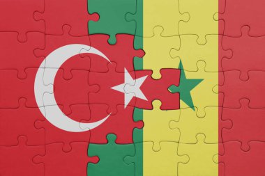 Senegal 'in renkli ulusal bayrağı ve hindi bayrağı. konsept