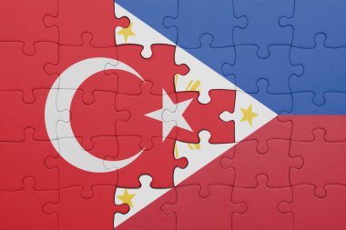 Filipinler 'in renkli ulusal bayrağı ve hindi bayraklarıyla dolu bir bulmaca. konsept