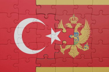 Moğol bayrağı ve hindi bayraklarıyla dolu renkli ulusal bir yapboz. konsept